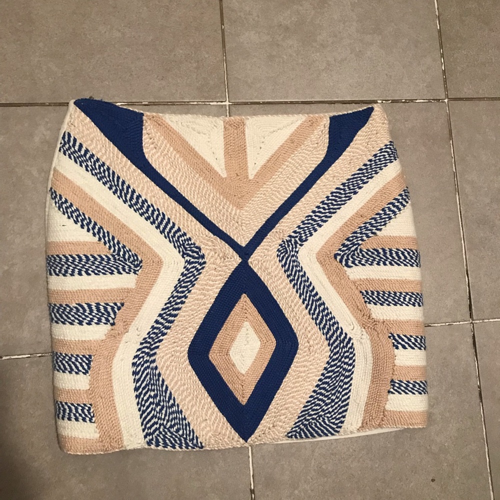 H&M textured mini skirt new with tags